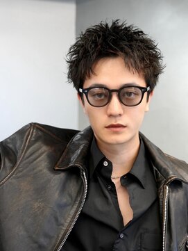 フィフス トウキョウ (fifth TOKYO) ラフな質感の無造作パーマ×スパイキーショートスタイル