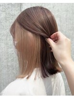 ファミリー(Family) 大人可愛い外ハネボブアッシュブラウンピンクインナーカラー20代