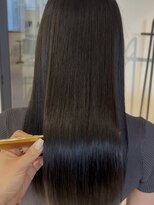 アーバン(URBAN.)&nbsp;柔らかくまとまる美髪中性ストレート RYOKA