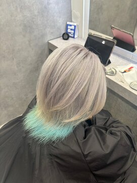 いろあそび 八王子 シルバーと水色インナー