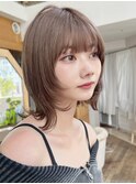 顔周りカットレイヤーボブハッシュカットブラウンカラーベージュ