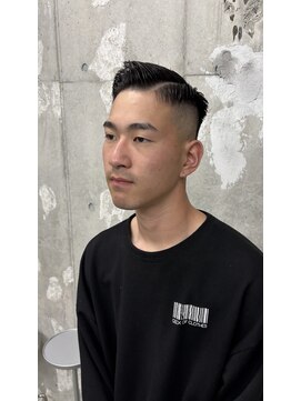 チルチェア 池袋(CHILL CHAIR) 7.3×スキンフェード<池袋/バーバー>