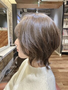 クロワ(croix) ソフトウルフ/くびれレイヤー/マッシュウルフ