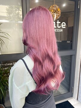 スイート ヘアデザイン(Suite HAIR DESIGN) 【Mana】ペールピンク　ブリーチ2～3回　ヨシンモリ