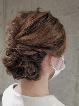 エイト 上野店(EIGHT ueno) 【EIGHT 上野】佐藤 ロングヘアもスッキリまとめたヘアセット