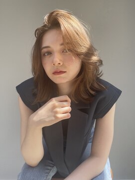 エヌ トーキョー(enu TOKYO) レイヤーカット　ハニーベージュ　ミディアム