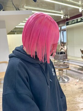 ヲタク(wotaku.) ビビットピンク暖色カラーチェリーピンクケアブリーチミニボブ