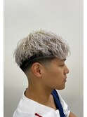 ホワイトフェードヘアー