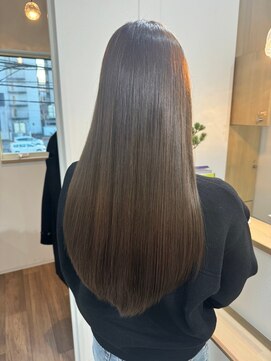 ビビバイベル(BiVi by BHEL) 桑名ロングレイヤーカットハッシュカット透明感カラー重めロング