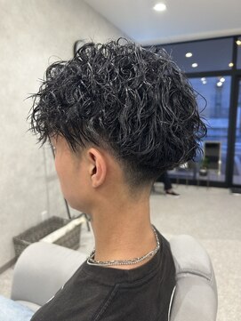 バーバーサンクチュアリ(Barber Sanctuary) スパイラルパーマxフェード