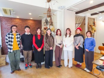 ブランチ(branch)の写真/経験豊富なベテラン女性スタイリストが多いのが嬉しい♪大人女性の髪のお悩みもお気軽にご相談ください◎