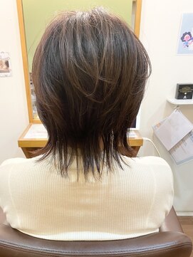 フリージア(freesia) 30代40代50代/ショートウルフ/くびれスタイル