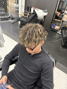 リプレイ 草津店(RIPLAY) MEN’S HAIR/ブルーブラック/フェザーパーマ/草津