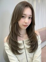 ティファ 自由が丘店(Tiffa)&nbsp;透明感グレージュ/顔周りレイヤー/大人韓国風ロング［自由が丘］