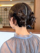 ヘアー ミュゼ 柱店(HAIR Musee)&nbsp;肩下ボブでもできる♪タイトツインアレンジ