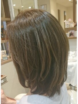 アッシュ 大泉学園店(Ash) 【3Dカラー】　グレージュ