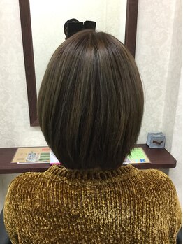 アリエッタ ヘアー カラーズ(arietta)の写真/【高崎江木町・カラー専門店★前髪カット可】根元が気になったらすぐに行ける♪明るい白髪染めも有ります◎