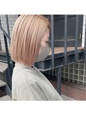 ペールベージュ/ボブ/切りっぱなしボブ/ブリーチ/ハイライト