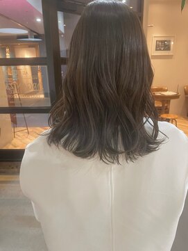 ロロネー 梅田(Lolonois) 【Lolonois梅田】　グレージュカラー　馬越露莉