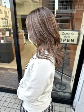 エスト 小倉(est) ナチュラルハイライト/アッシュベージュ@