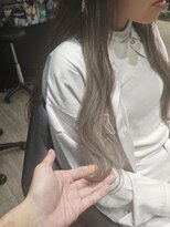 アレクサンドル オブ カラーズ トヤマ(ALEXANDRE OF COLORS TOYAMA)&nbsp;インナーカラー！グレージュ系