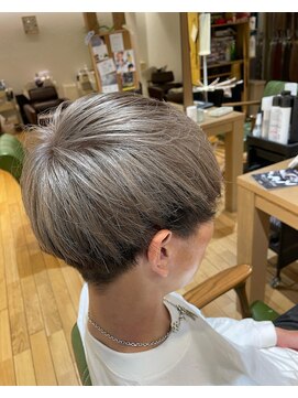 シカ 神戸三宮元町店(Cica) グレージュ　ベージュ　ハイトーン　ダブルカラー