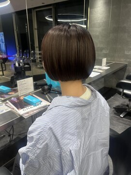 スノウ(SKNOW) 首が綺麗に見えるミニボブ