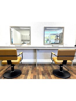 【プライベートサロン◎】明るくオシャレな内装とコンパクトな空間で落ち着いた穏やかなサロンタイムを♪