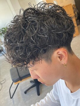 フゥ 宇都宮(FeU) 波巻きパーマメンズパーマメンズヘアツーブロックツイストパーマ