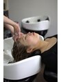 ヘアーズ クラール(Hair's curar) 頭皮の網状筋膜をほぐします。美しい髪の育成に働きかけます。