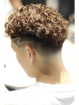 キングスマン トウキョウ(KINGSMAN TOKYO) 宮城リョータ風パーマ