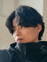 “こなれ束感”×シャドウパーマで大人ストリート
