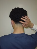 メリケンバーバーショップ トーキョー(MERICAN BARBERSHOP TYO)&nbsp;メンズカットアフロ/テーパーフェードアップバング