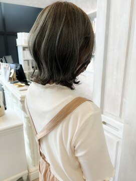 キャアリー(Caary) 20代30代40代50代60代caary切りっぱなしウルフレイヤーカット