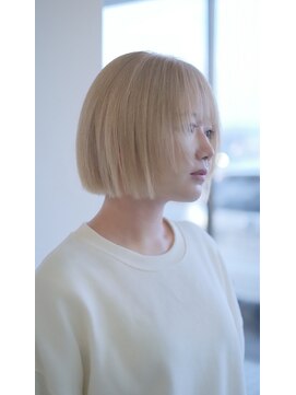 ハイトーンカラー／顔周りボブ