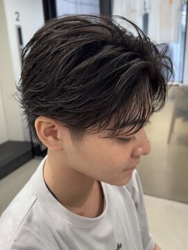 フィフス 栄(fifth) 名古屋栄フェザーパーマフェザーショート韓国ヘアセンターパート