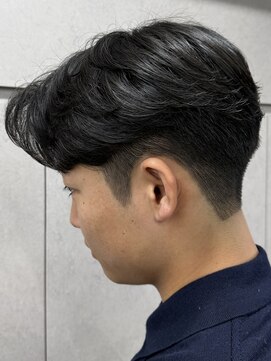 ニコ トウキョウ ロジック(nico TOKYO Logic) メンズセンターパートニュアンスパーマフェザーパーマ