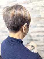 ヴィソップ(V.S.O.P)&nbsp;ベリーショートでも安心。痒みを抑えた白髪ぼかしカラーグレス