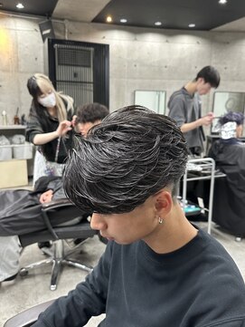 イーラ アメ村店(era) フェザーパーマ