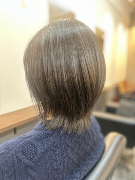 テイラー(TAILOR) 軽やかな仕上がりくびれミディアムレイヤー