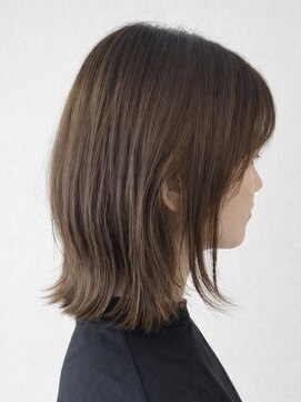 キリ 逗子(kiri) 逗子葉山ショートカットくびれヘア外ハネボブ耳かけショート韓国