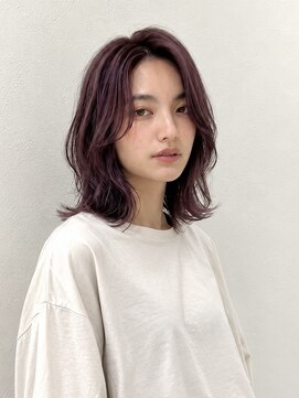 エマ(emma) 艶髪くびれレイヤーミディ