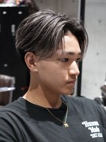 メッツ 原宿(METS)&nbsp;MEN'S/ハイライト×センターパート/テーパーフェード