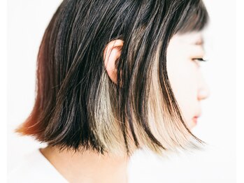 イデア(idea)の写真/【栄/久屋大通】色落ちまで美しいインナーカラー◇肌色引き立てる洗練されたデザインカラーで上品な艶髪へ