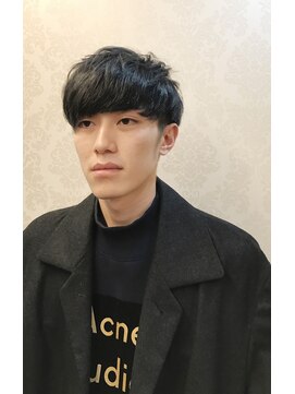 ティエラプラス(Tierra+) 刈り上げすっきりマッシュショート 束感クール アッシュ