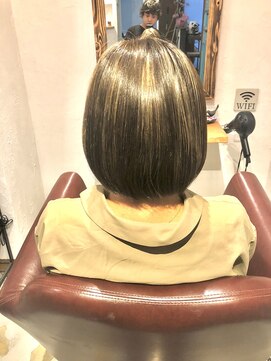 ヘアーサロン ザ ハイブ(Hair salon The hive) 暗めのグレージュハイライト
