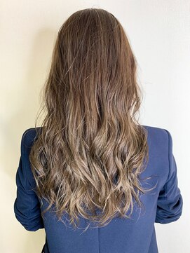 コーボ 柏(COVO) 風が味方のハイライトスタイル