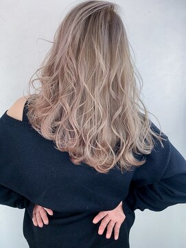 ラックスビーハカタ 福岡博多バスターミナル店(LUXBE HAKATA) ミルキーベージュ【LUXBE HAKATA】