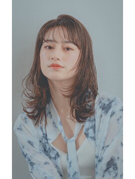 レジュアル(RESSUAL) エアリーミディ　ショートパーマ　黒髪　ホワイトアッシュ