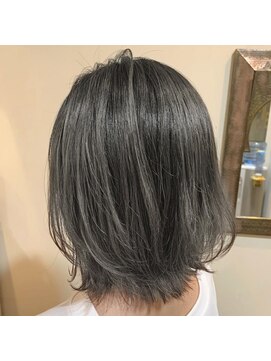 オズギュルヘア(Ozgur hair) バレイヤージュ×ミルクティーグレージュ